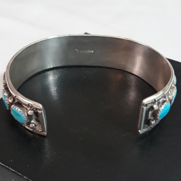 Navajo Sterling silver with Gorgeous turquoise Stones cuff bracelet - Picture 11 of 11
